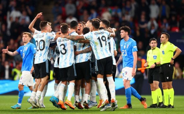 იტალია - არგენტინა 0:3